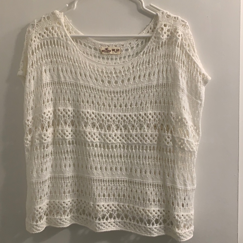Hollister top